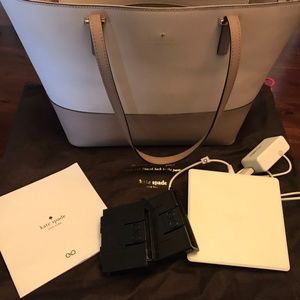 EVERPURSE KATE SPADE SMALL HARMONY w Phone Charger